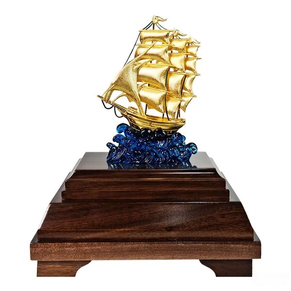 mo-hinh-thuyen-buom-ma-vang-24k-05